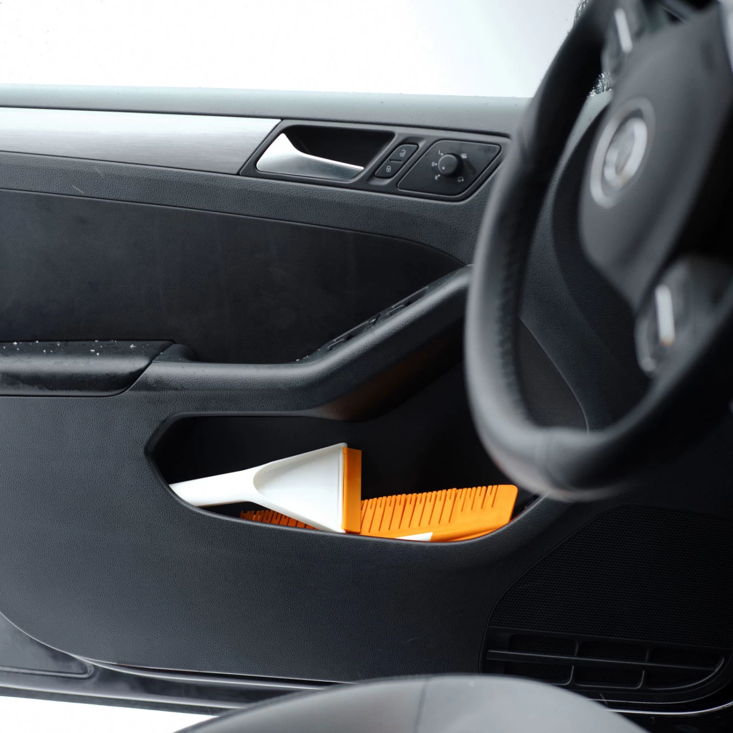 Fiskars SnowXpert Eiskratzer & Schneebürste – Bild 6